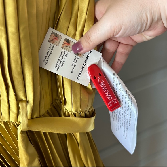 NWT Mac Duggal 26483 Pleated Cap Sleeve Belted A Line Midi Dress - Picture 4 of 7